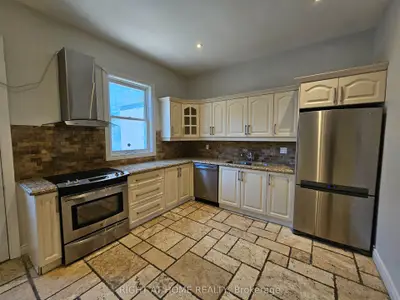 550 Yonge Street 3f, Toronto C01, On M4y 1y8