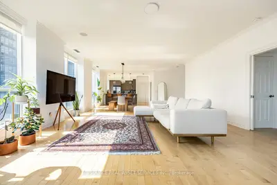 250 Wellington Street W Ph40, Toronto C01, On M5v 3p6