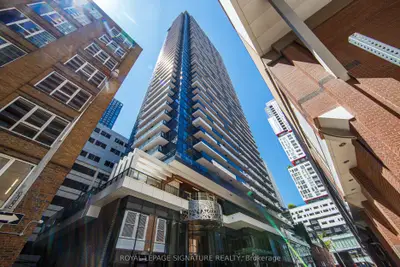 38 Widmer Street 706, Toronto C01, On M5v 0p7