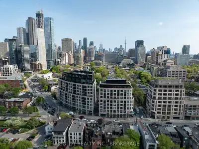 181 Davenport Road 702, Toronto C02, On M5r 1j1