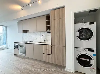 55 Mercer Street 3701, Toronto C01, On M5v 0w4