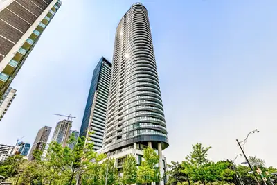 585 Bloor Street E 415, Toronto C08, On M4w 0b3