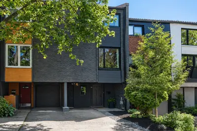 91 Stafford Street, Toronto C01, On M6j 3r1