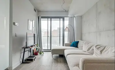 55 Ontario Street 603, Toronto C08, On M5a 0t8