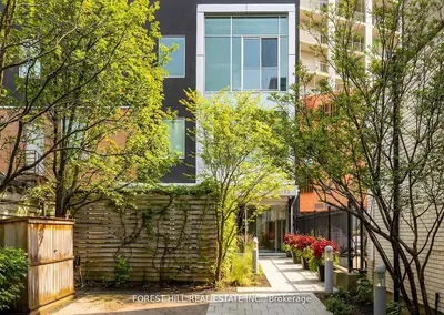 113 Dupont Street 301, Toronto C02, On M5r 1v4
