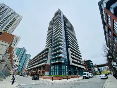 38 Iannuzzi Street Lph09, Toronto C01, On M5v 0s2