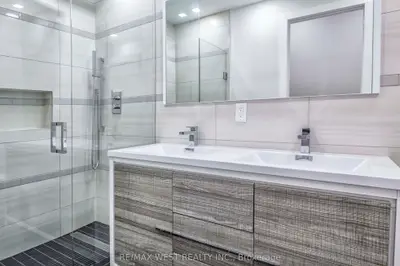 268 Sterling Road, Toronto, On M6r 2b9