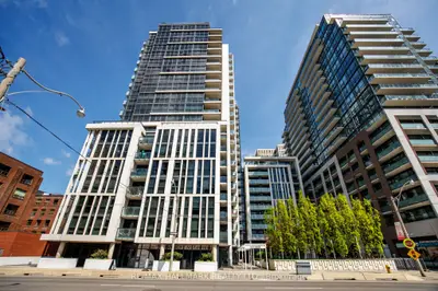400 Adelaide Street E 819, Toronto C08, On M5a 4s3