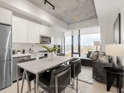 195 Mccaul Street 701, Toronto C01, On M5t 1w6