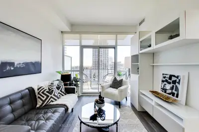 50 Bruyeres Mews 1608, Toronto C01, On M5v 0a7