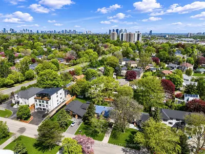 8 Southwell Drive, Toronto, On M3b 2n7