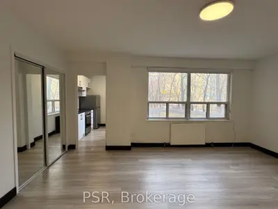600 Eglinton Avenue W 105, Toronto C04, On M4n 1c1