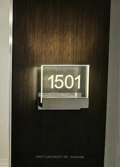 2221 Yonge Street 1501, Toronto C10, On M4s 0b8