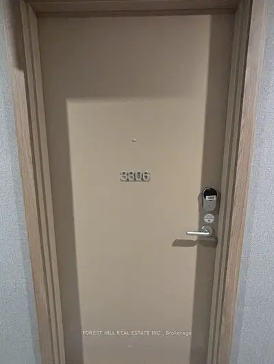 1 Quarrington Lane 3306, Toronto C13, On M3c 0s4