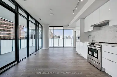 25 Richmond Street E 2911, Toronto C08, On M5c 0a6
