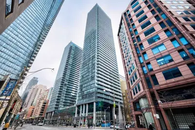 38 Grenville Street 1806, Toronto C01, On M4y 1a5