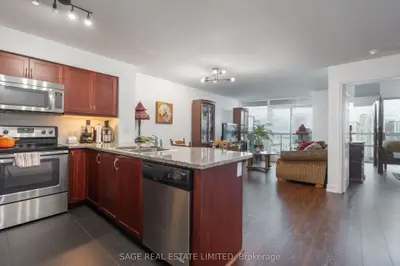 19 Grand Trunk Crescent 3712, Toronto, On M5j 3a3