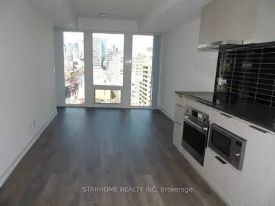 60 Shuter Street 1610, Toronto C08, On M5b 0b7