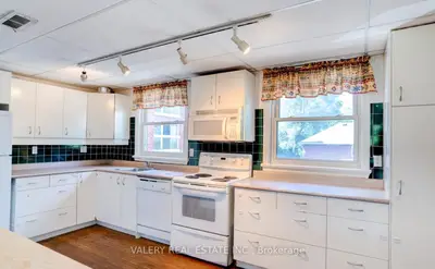 47 Ranleigh Avenue 301, Toronto C04, On M4n 1x2