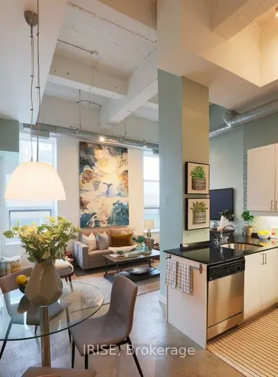 135 Dalhousie Street W 408, Toronto C08, On M5b 2s1