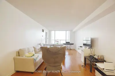 100 Upper Madison Avenue 1005, Toronto, On M2n 6m4
