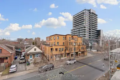 591 Oakwood Avenue 5 Gdn Ste, Toronto C03, On M6e 2x8