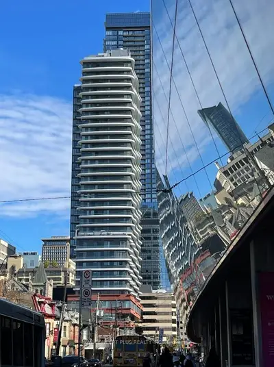 280 Dundas Street W 1404, Toronto C01, On M5t 0e3