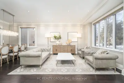 11 Chipstead Road, Toronto, On M3b 3e5