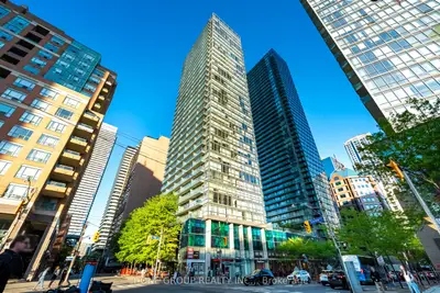 37 Grosvenor Street 702, Toronto C01, On M4y 3g5