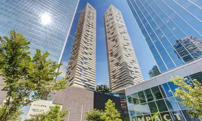 88 Harbour Street 4805, Toronto C01, On M5j 0c3