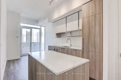 15 Holmes Avenue 806, Toronto C14, On M2n 0l4