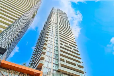 50 Wellesley Street E 3102, Toronto C08, On M4y 1g2