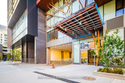 50 Wellesley Street E 807, Toronto C08, On M4y 0c8