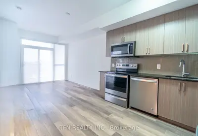 1603 Eglinton Avenue W 506, Toronto C03, On M6e 0a1