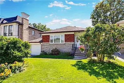 261 Betty Ann Drive, Toronto C07, On M2r 1a9