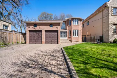 238 Spring Garden Avenue, Toronto C14, On M2n 3g9