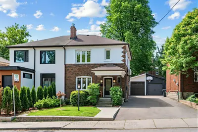 29 Elvina Gardens, Toronto C10, On M4p 1x7