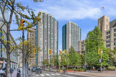 99 Harbour Square 3008, Toronto, On M5j 2h2