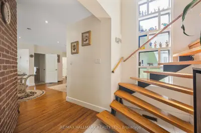 19 Talwood Drive, Toronto C13, On M3b 2p4