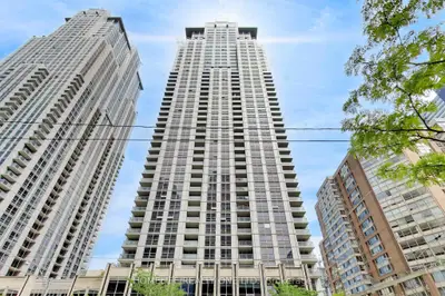 761 Bay Street 2709, Toronto C01, On M5g 2r2