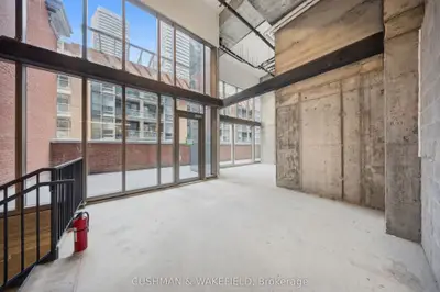 23 Mercer Street 2nd Floor, Toronto, On M5v 1h2