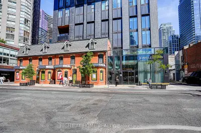 8 Wellesley Street W 2606, Toronto C01, On M4y 0j5