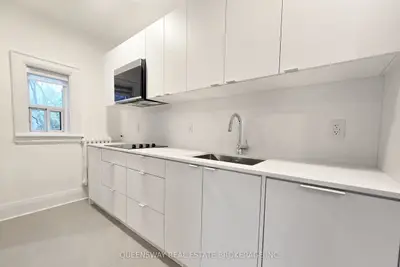 110 Wellesley Street E 508, Toronto C08, On M4y 1j1