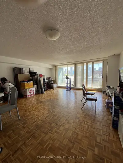 99 Cameron Street 520, Toronto, On M5t 3a2