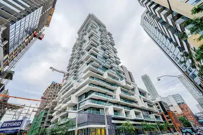 77 Shuter Street 909, Toronto C08, On M5b 0b8