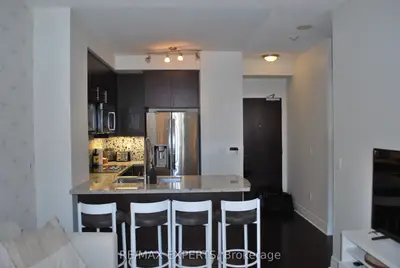 35 Balmuto Street 803, Toronto C01, On M4y 0a3