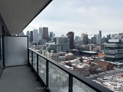35 Parliament Street E 2711, Toronto C08, On M5a 0z5