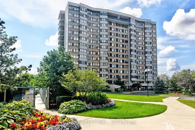 90 Fisherville Road 406, Toronto C07, On M2r 3j9