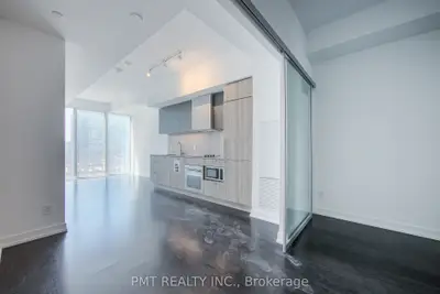 19 Western Battery Road 710, Toronto, On M6k 3s4