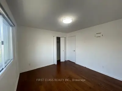 93 Peckham Avenue N3, Toronto, On M2r 2v4